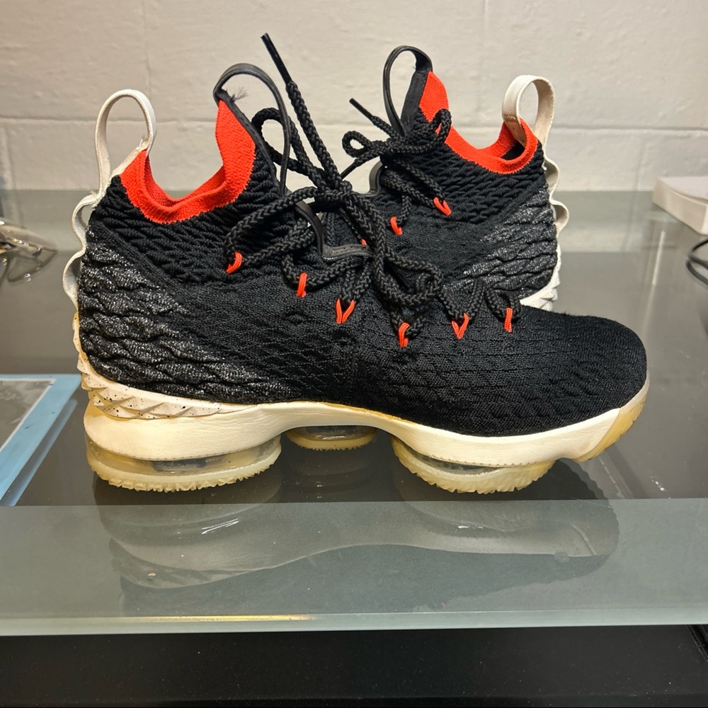 NIKE LEBRON 15 XV - BRIGHT CRIMSON WHITE BLACK